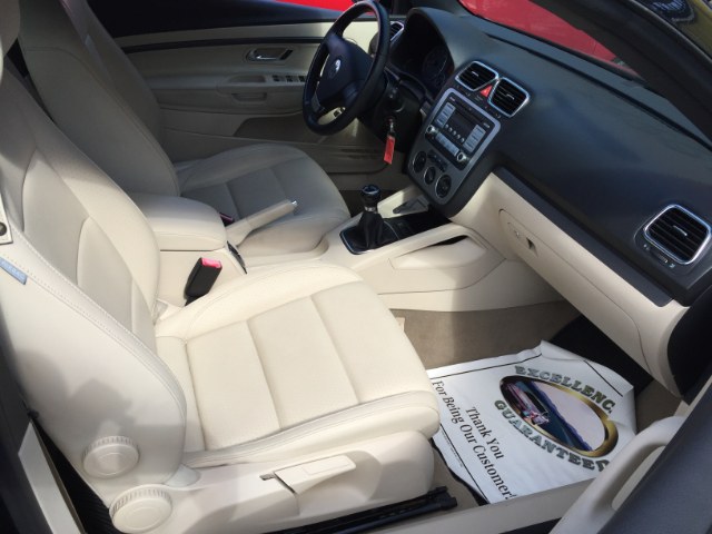 2008 Volkswagen Eos 2dr Conv Man Turbo, available for sale in Newark, New Jersey | ELITE MOTOR CARS. Newark, New Jersey 2008 Volkswagen Eos 2dr Conv Man Turbo, available for sale in Newark, New Jersey | ELITE MOTOR CARS. Newark, New Jersey
