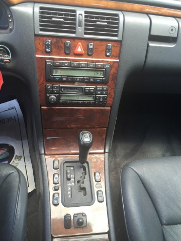 1998 Mercedes-Benz E-Class 4dr Sdn 3.2L, available for sale in Newark, New Jersey | ELITE MOTOR CARS. Newark, New Jersey 1998 Mercedes-Benz E-Class 4dr Sdn 3.2L, available for sale in Newark, New Jersey | ELITE MOTOR CARS. Newark, New Jersey