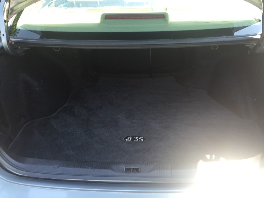 2003 Infiniti I35 4dr Sdn Luxury, available for sale in Newark, New Jersey | ELITE MOTOR CARS. Newark, New Jersey 2003 Infiniti I35 4dr Sdn Luxury, available for sale in Newark, New Jersey | ELITE MOTOR CARS. Newark, New Jersey