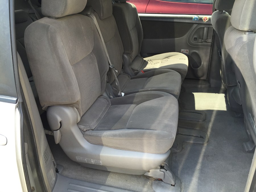 2004 Toyota Sienna 5dr LE FWD 8-Passenger, available for sale in Newark, New Jersey | ELITE MOTOR CARS. Newark, New Jersey 2004 Toyota Sienna 5dr LE FWD 8-Passenger, available for sale in Newark, New Jersey | ELITE MOTOR CARS. Newark, New Jersey