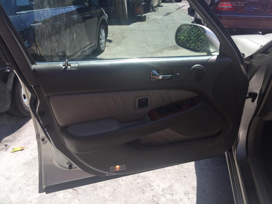 2004 Acura RL 4dr Sdn w/Navigation System, available for sale in Newark, New Jersey | ELITE MOTOR CARS. Newark, New Jersey 2004 Acura RL 4dr Sdn w/Navigation System, available for sale in Newark, New Jersey | ELITE MOTOR CARS. Newark, New Jersey