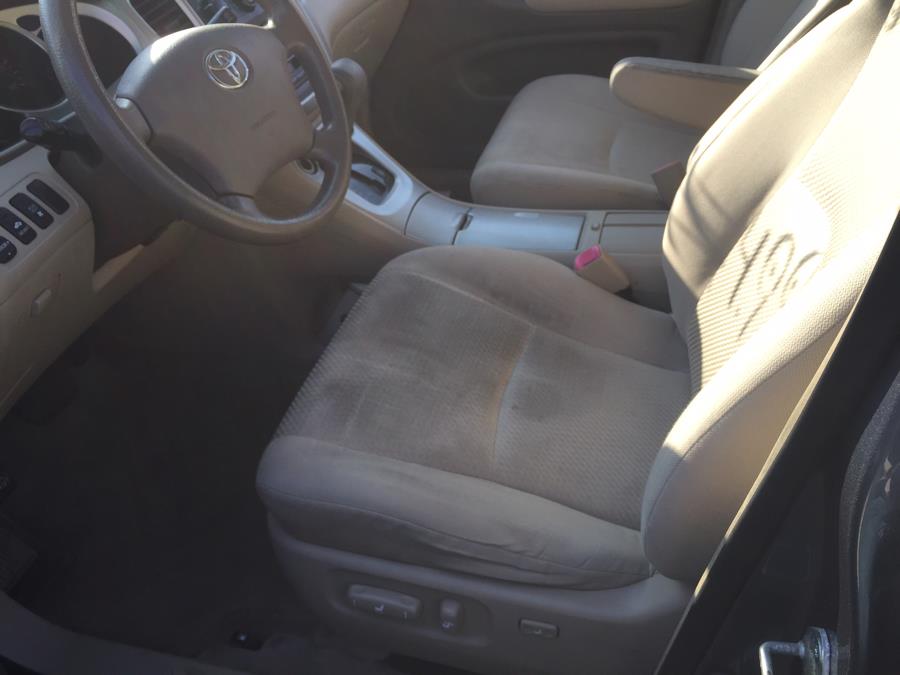 2004 Toyota Highlander 4dr V6 (Natl), available for sale in Newark, New Jersey | ELITE MOTOR CARS. Newark, New Jersey 2004 Toyota Highlander 4dr V6 (Natl), available for sale in Newark, New Jersey | ELITE MOTOR CARS. Newark, New Jersey