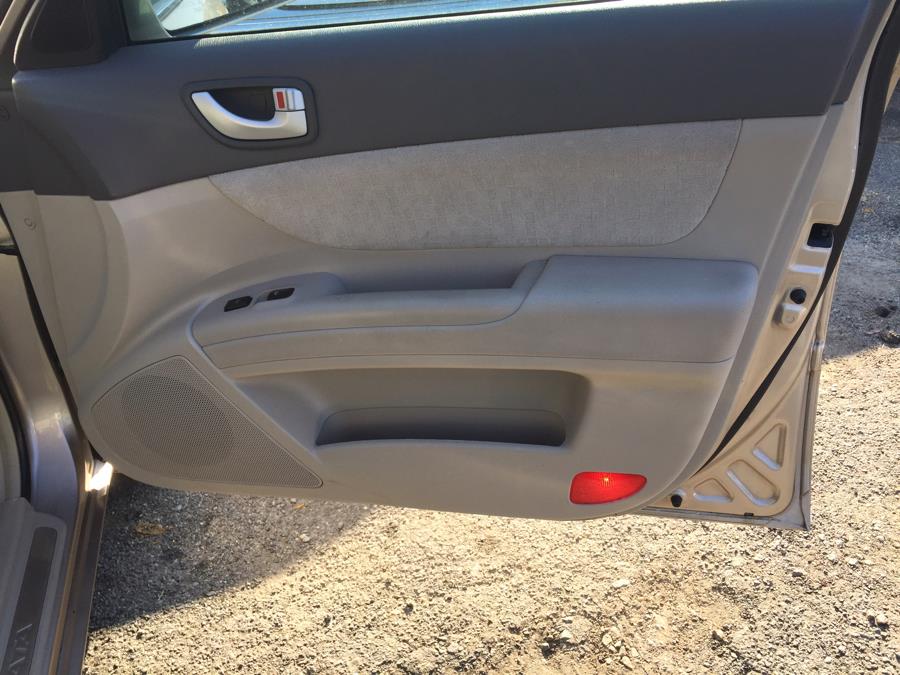 2006 Hyundai Sonata 4dr Sdn LX V6 Auto, available for sale in Newark, New Jersey | ELITE MOTOR CARS. Newark, New Jersey 2006 Hyundai Sonata 4dr Sdn LX V6 Auto, available for sale in Newark, New Jersey | ELITE MOTOR CARS. Newark, New Jersey