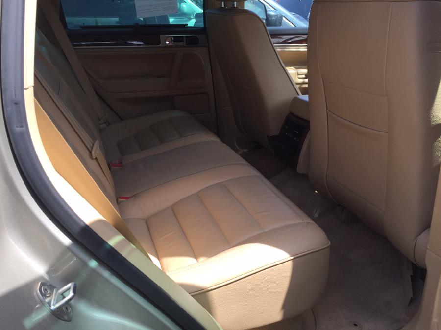 2004 Volkswagen Touareg 4dr V6, available for sale in Newark, New Jersey | ELITE MOTOR CARS. Newark, New Jersey 2004 Volkswagen Touareg 4dr V6, available for sale in Newark, New Jersey | ELITE MOTOR CARS. Newark, New Jersey