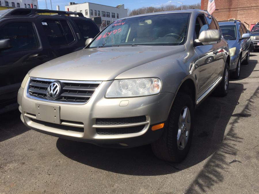 2004 Volkswagen Touareg 4dr V6, available for sale in Newark, New Jersey | ELITE MOTOR CARS. Newark, New Jersey 2004 Volkswagen Touareg 4dr V6, available for sale in Newark, New Jersey | ELITE MOTOR CARS. Newark, New Jersey
