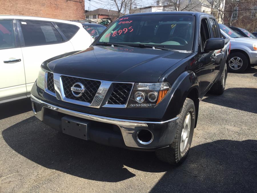 2007 Nissan Frontier 4WD Crew Cab SWB Auto SE, available for sale in Newark, NJ
